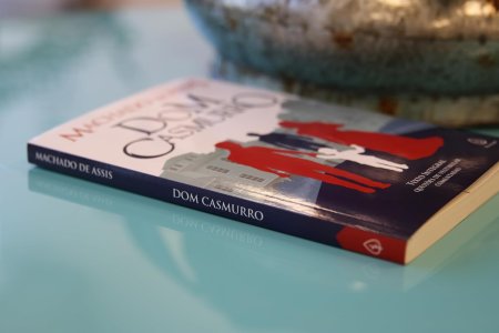 Dom Casmurro, Machado de Assis, Editora Principis, Texto Integral, Questões de Vestibular Comentadas